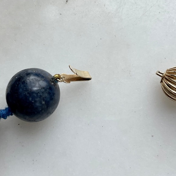 14k Fluted Yellow Gold & Large (15mm) Blue Lapis Bead Vintage Estate Necklace - Picture 10 of 13